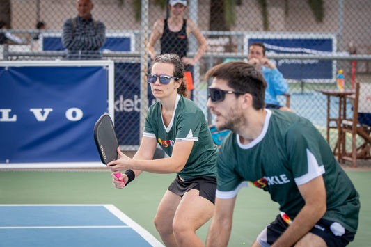 Cómo diseñar una equipación que haga destacar a tu club de pickleball